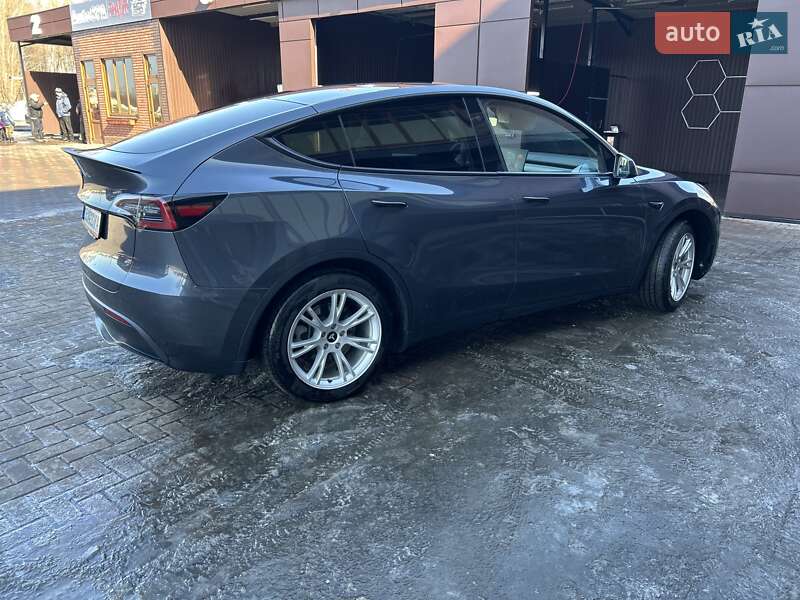 Внедорожник / Кроссовер Tesla Model Y 2023 в Чернигове