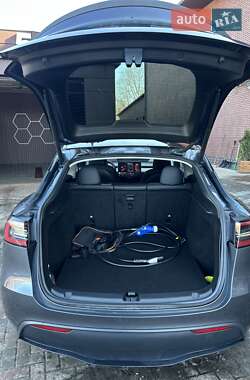 Внедорожник / Кроссовер Tesla Model Y 2023 в Чернигове