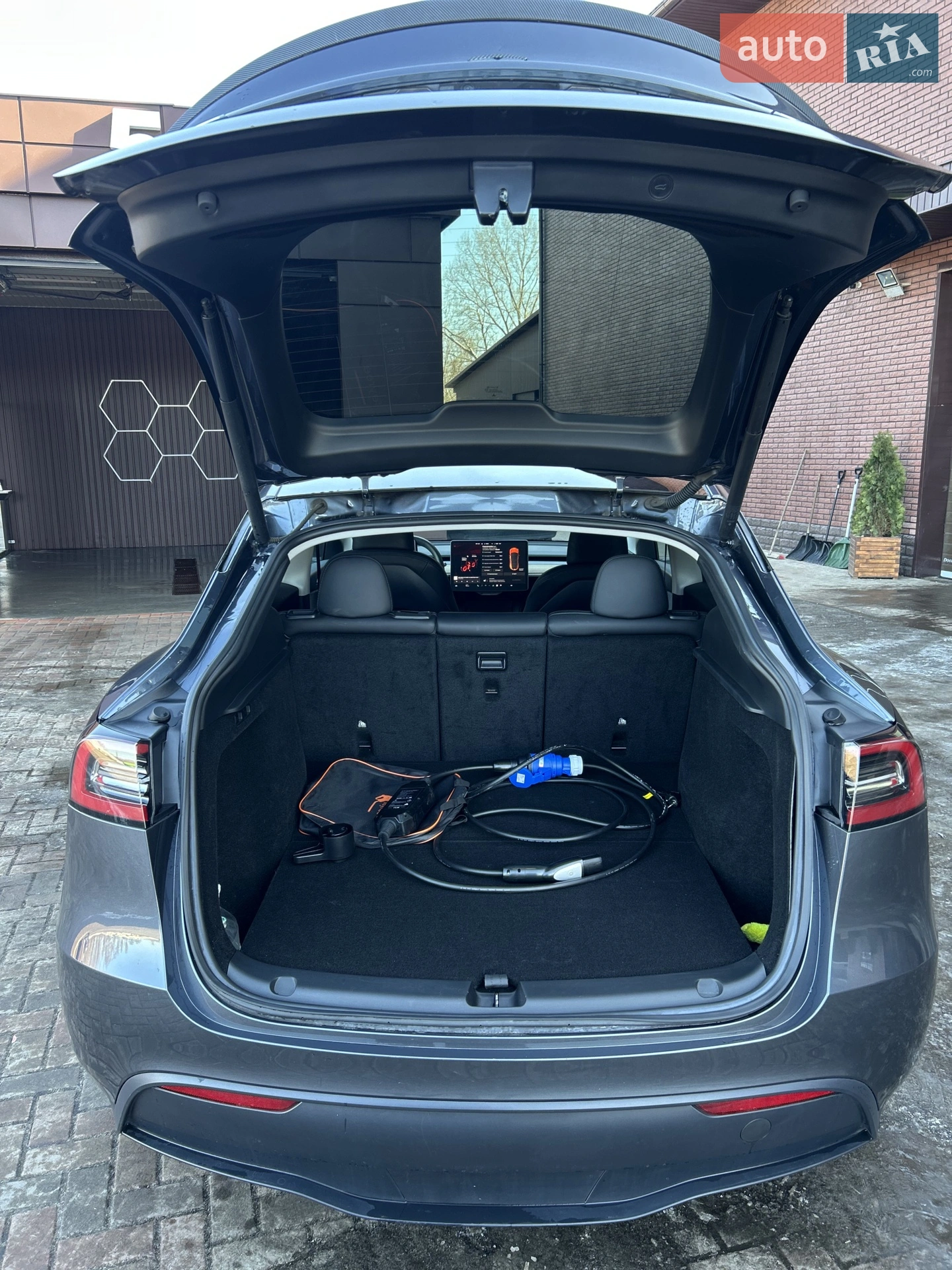 2023 Tesla Model Y - мініатюра 25