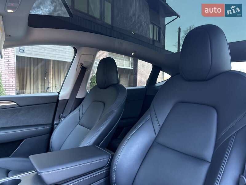 Внедорожник / Кроссовер Tesla Model Y 2023 в Чернигове