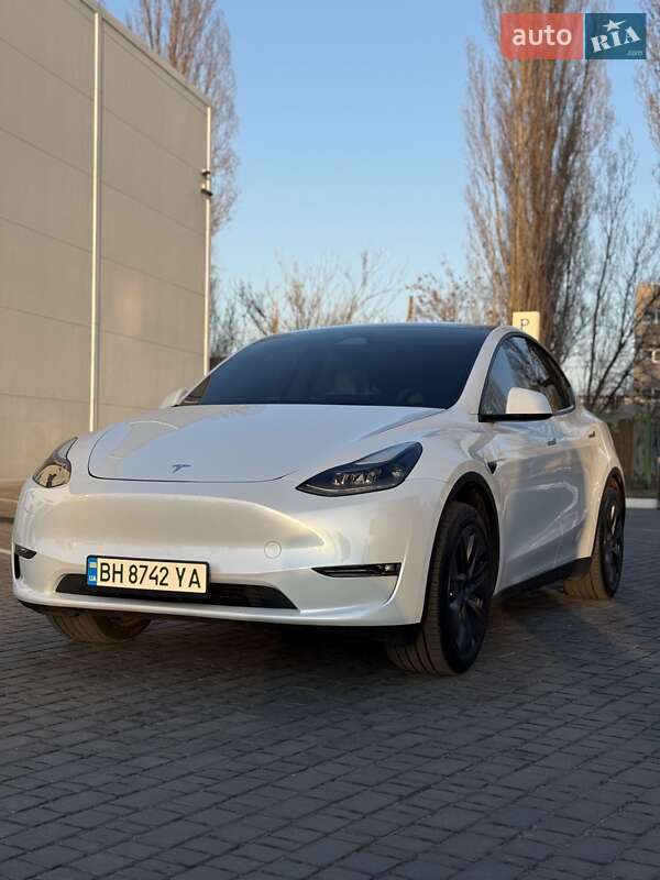 Позашляховик / Кросовер Tesla Model Y 2024 в Одесі