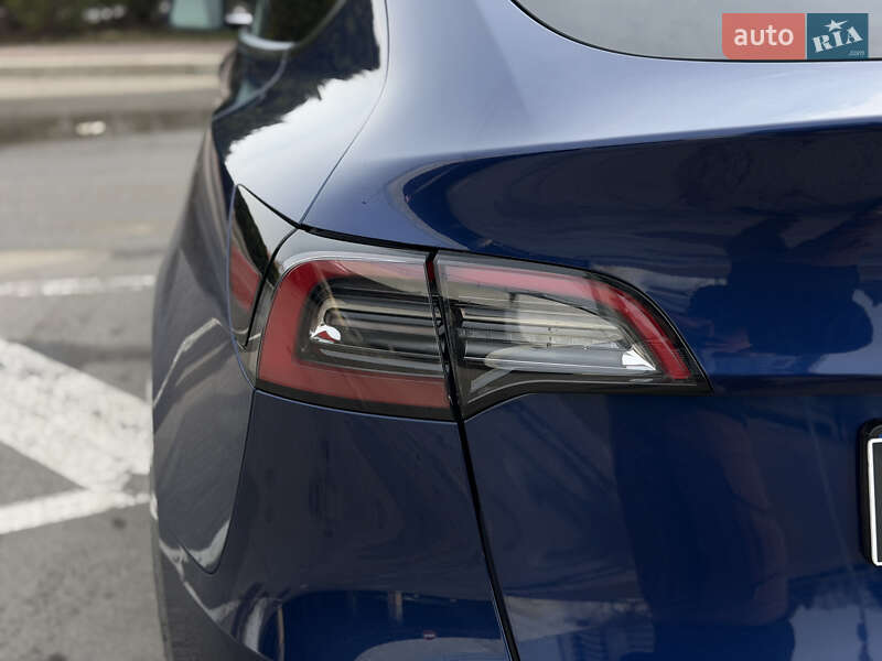 Позашляховик / Кросовер Tesla Model Y 2024 в Києві фото 8 Позашляховик / Кросовер Tesla Model Y 2024 в Києві