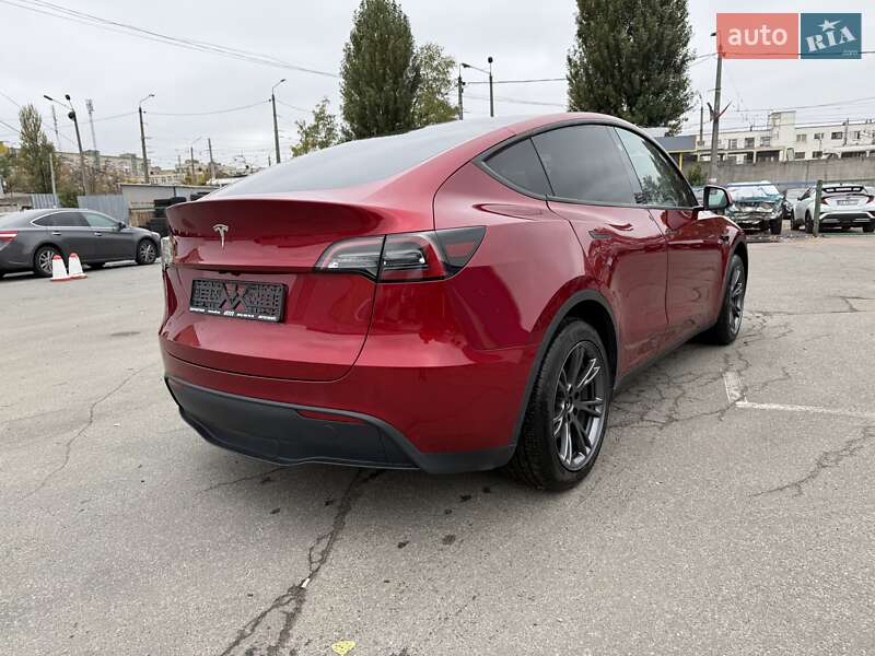 Позашляховик / Кросовер Tesla Model Y 2024 в Києві фото 21 Позашляховик / Кросовер Tesla Model Y 2024 в Києві