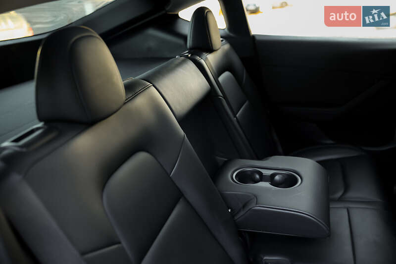 Позашляховик / Кросовер Tesla Model Y 2023 в Житомирі фото 43 Позашляховик / Кросовер Tesla Model Y 2023 в Житомирі