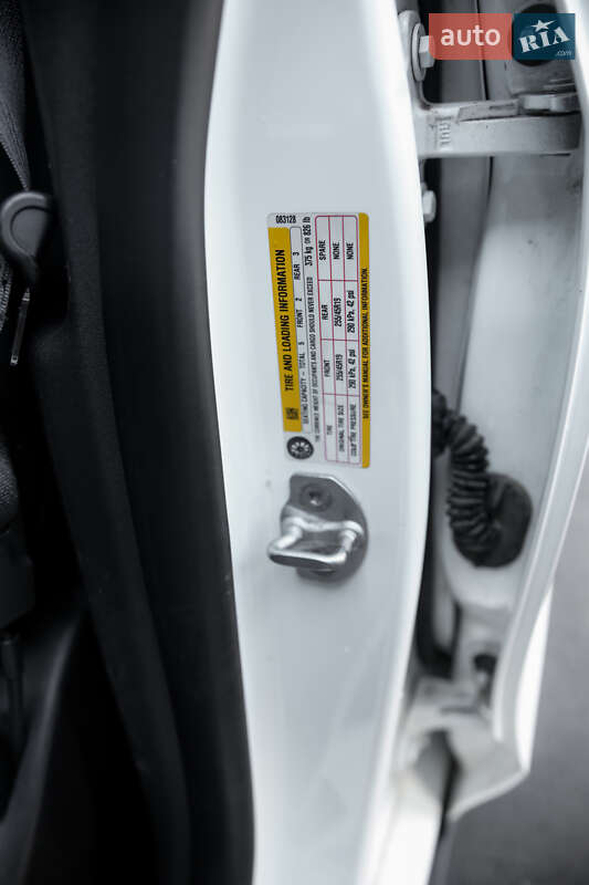 Позашляховик / Кросовер Tesla Model Y 2023 в Житомирі фото 61 Позашляховик / Кросовер Tesla Model Y 2023 в Житомирі