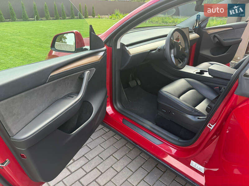 Позашляховик / Кросовер Tesla Model Y 2023 в Львові