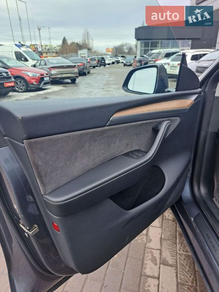 Позашляховик / Кросовер Tesla Model Y 2023 в Полтаві фото 25 Позашляховик / Кросовер Tesla Model Y 2023 в Полтаві