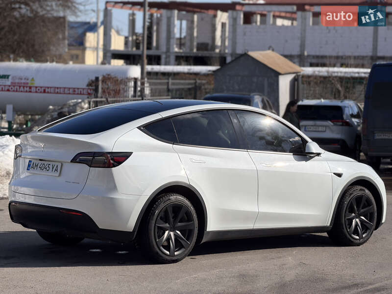 Внедорожник / Кроссовер Tesla Model Y 2023 в Коростене