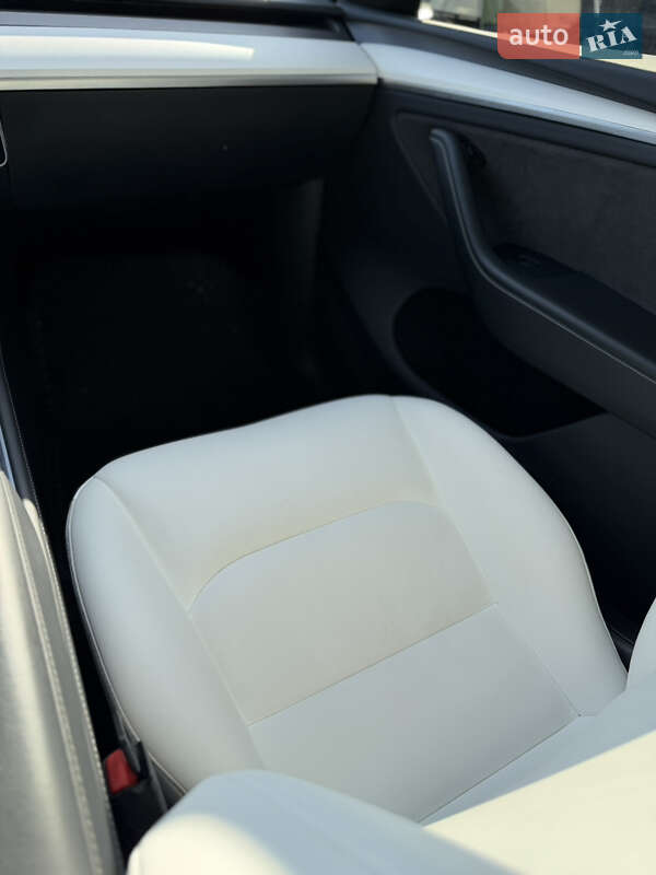 Внедорожник / Кроссовер Tesla Model Y 2023 в Коростене