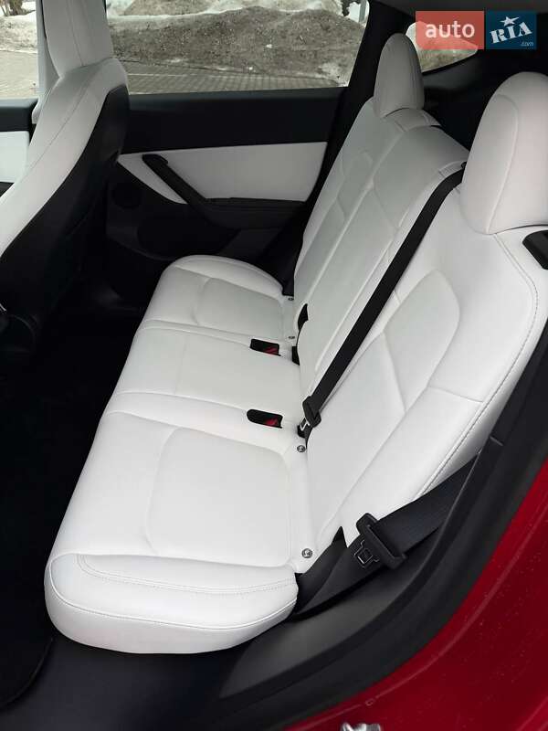 Внедорожник / Кроссовер Tesla Model Y 2021 в Тернополе