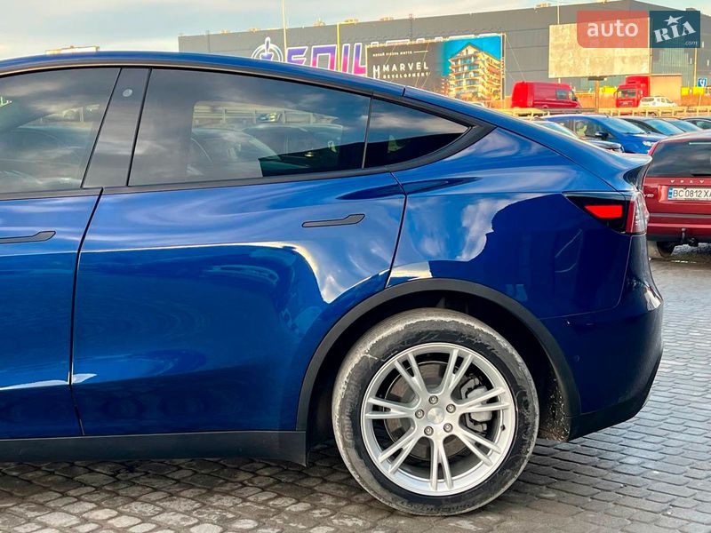 Внедорожник / Кроссовер Tesla Model Y 2020 в Львове