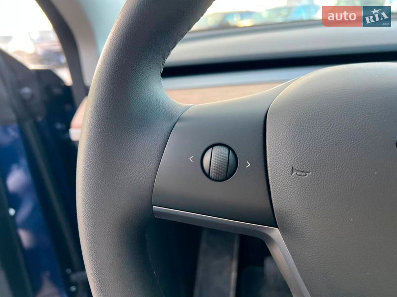 Внедорожник / Кроссовер Tesla Model Y 2020 в Львове