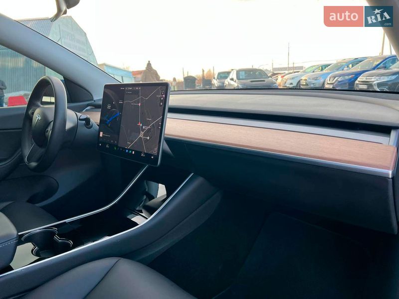 Внедорожник / Кроссовер Tesla Model Y 2020 в Львове