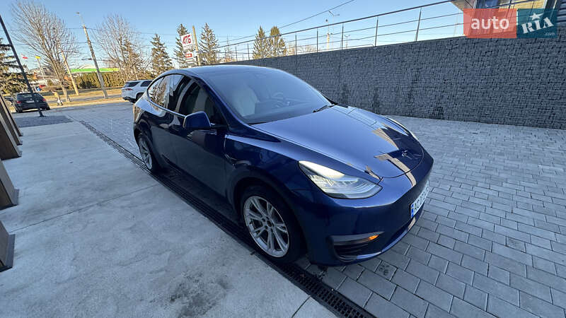Внедорожник / Кроссовер Tesla Model Y 2020 в Луцке