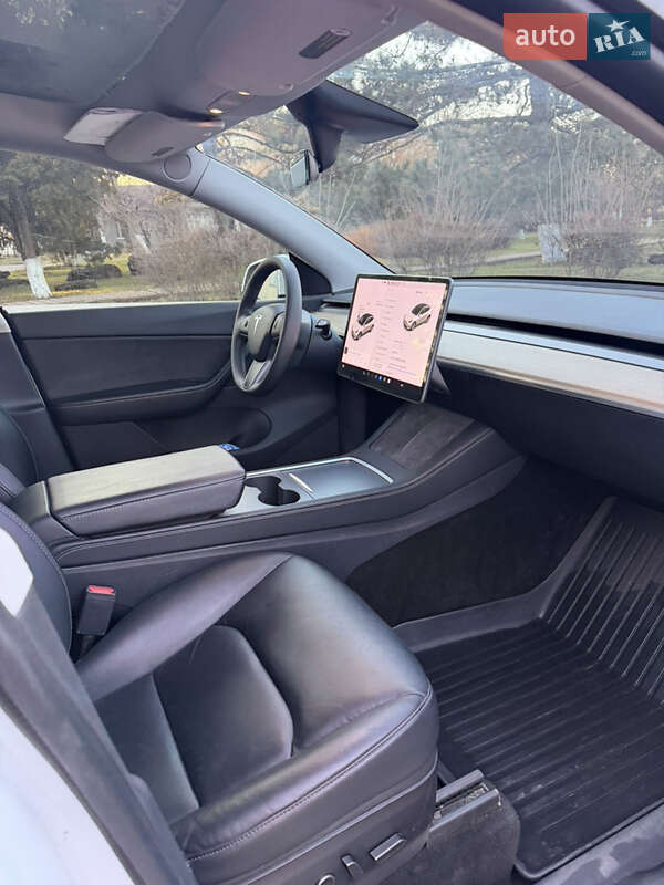 Позашляховик / Кросовер Tesla Model Y 2021 в Одесі фото 7 Позашляховик / Кросовер Tesla Model Y 2021 в Одесі