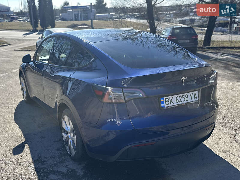 Позашляховик / Кросовер Tesla Model Y 2023 в Рівному