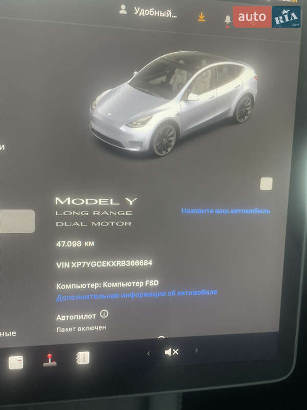 Внедорожник / Кроссовер Tesla Model Y 2024 в Киеве