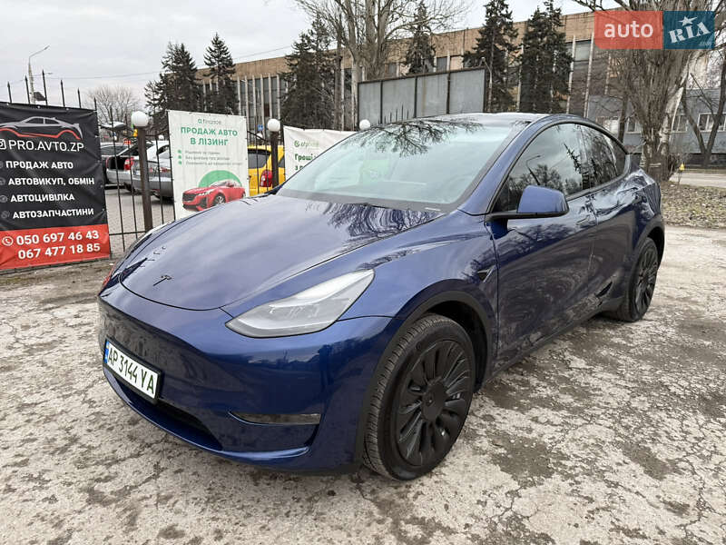 Tesla Model Y 2023