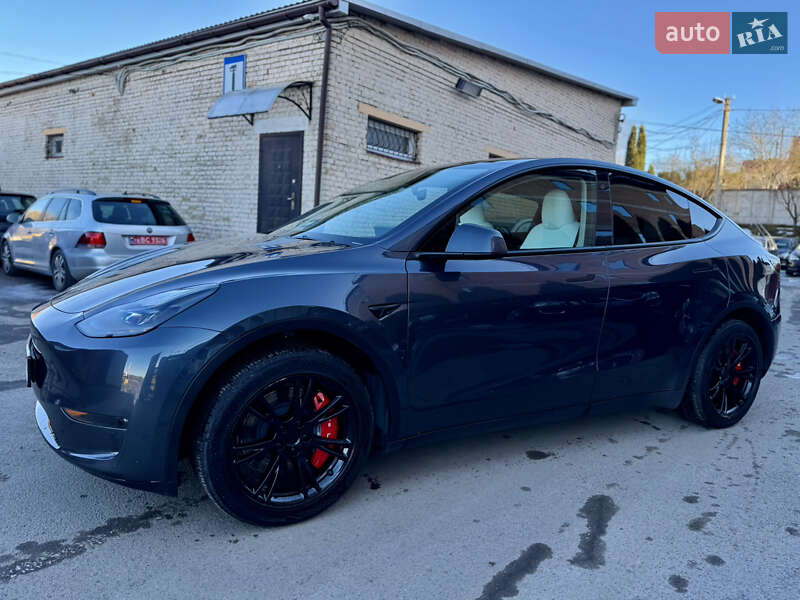 Внедорожник / Кроссовер Tesla Model Y 2023 в Ровно