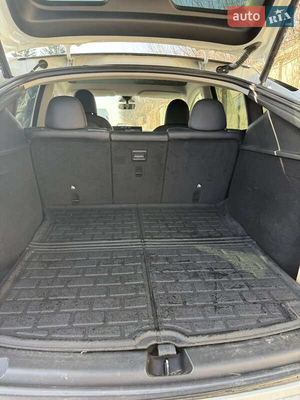 Позашляховик / Кросовер Tesla Model Y 2023 в Рівному