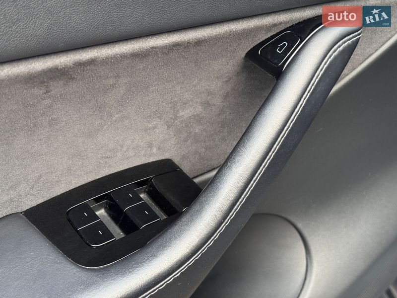 Внедорожник / Кроссовер Tesla Model Y 2020 в Ивано-Франковске