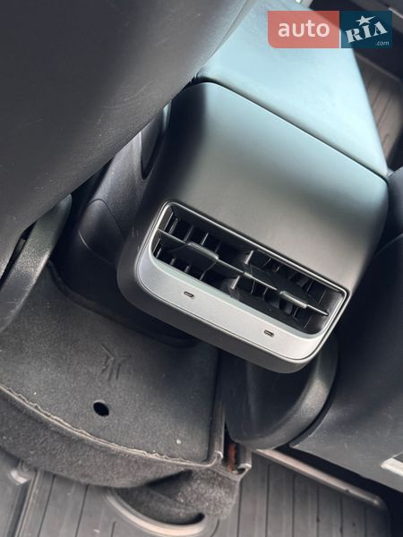 Внедорожник / Кроссовер Tesla Model Y 2020 в Ивано-Франковске