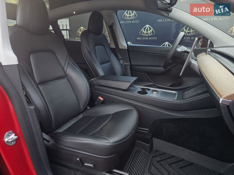 Позашляховик / Кросовер Tesla Model Y 2022 в Києві