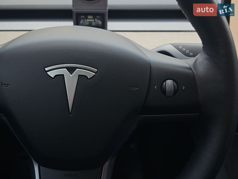 Позашляховик / Кросовер Tesla Model Y 2022 в Києві