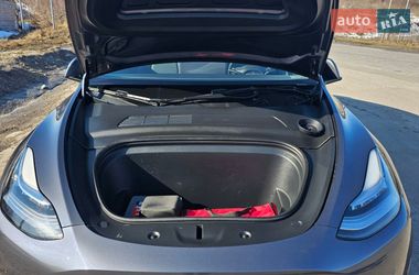 Позашляховик / Кросовер Tesla Model Y 2021 в Тернополі