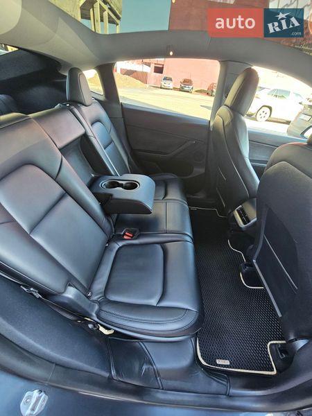 Позашляховик / Кросовер Tesla Model Y 2021 в Тернополі