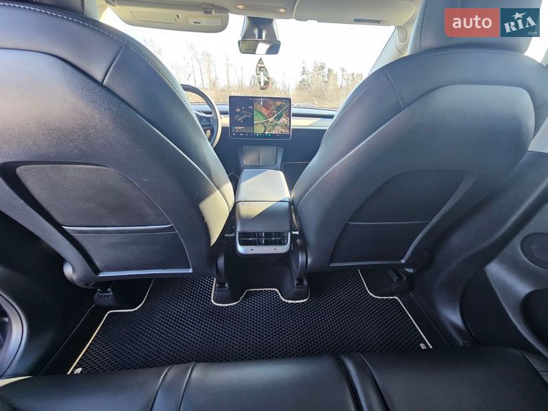 Позашляховик / Кросовер Tesla Model Y 2021 в Тернополі