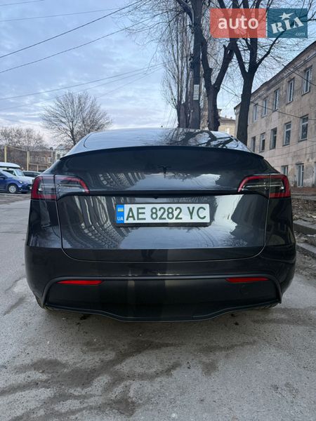 Позашляховик / Кросовер Tesla Model Y 2024 в Дніпрі