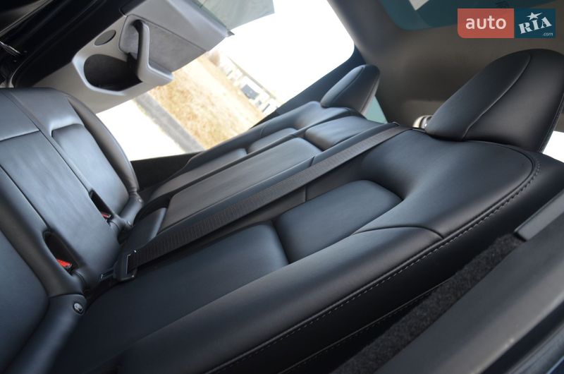 Внедорожник / Кроссовер Tesla Model Y 2024 в Трускавце