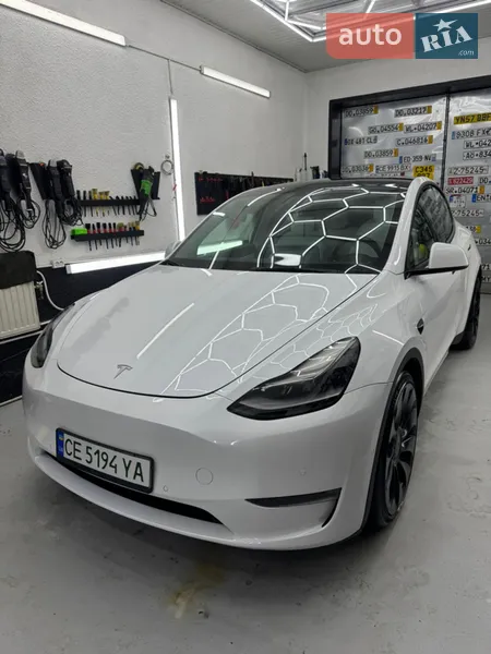 Tesla Model Y 2022
