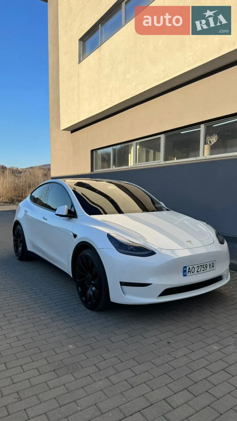 2022 Tesla Model Y - фото 1