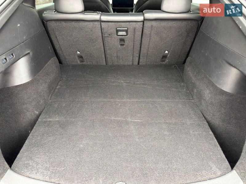 Внедорожник / Кроссовер Tesla Model Y 2021 в Киеве