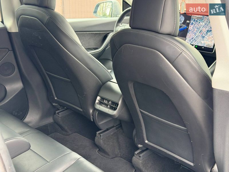 Внедорожник / Кроссовер Tesla Model Y 2021 в Киеве