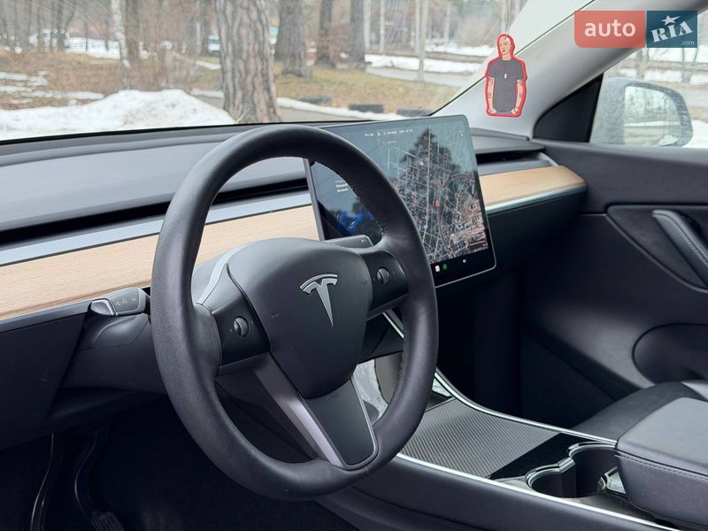 Внедорожник / Кроссовер Tesla Model Y 2021 в Киеве