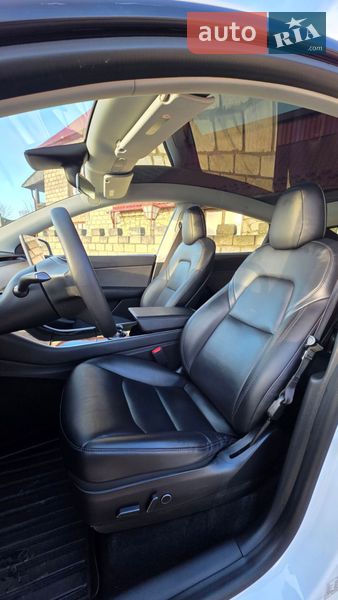 Внедорожник / Кроссовер Tesla Model Y 2020 в Золочеве