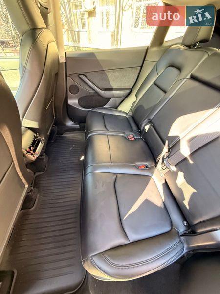 Позашляховик / Кросовер Tesla Model Y 2024 в Дніпрі