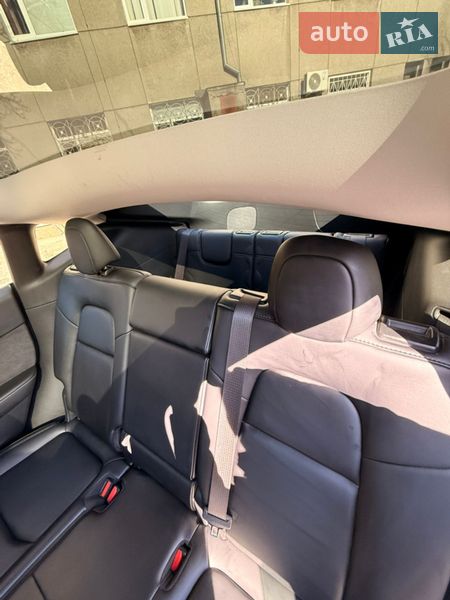 Позашляховик / Кросовер Tesla Model Y 2024 в Дніпрі