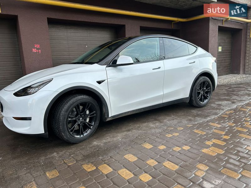 Tesla Model Y 2022 Tesla Model Y 2022