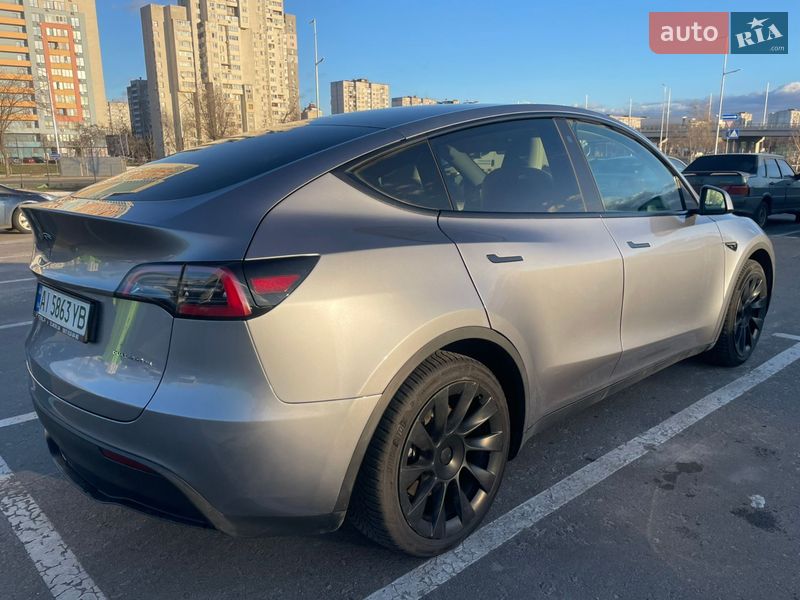 Внедорожник / Кроссовер Tesla Model Y 2024 в Киеве