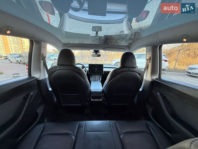 Позашляховик / Кросовер Tesla Model Y 2024 в Львові