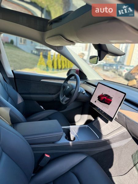 Позашляховик / Кросовер Tesla Model Y 2024 в Львові