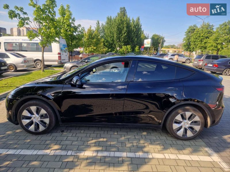 Позашляховик / Кросовер Tesla Model Y 2023 в Хмельницькому
