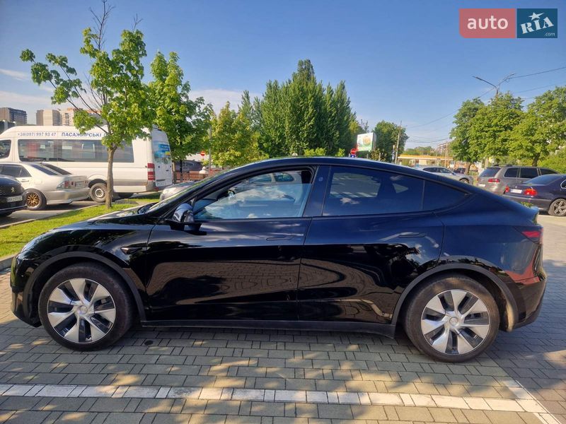 Позашляховик / Кросовер Tesla Model Y 2023 в Хмельницькому