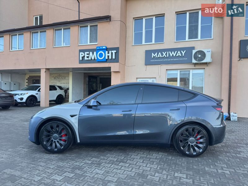 Внедорожник / Кроссовер Tesla Model Y 2020 в Луцке