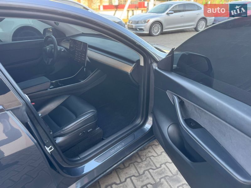 Внедорожник / Кроссовер Tesla Model Y 2020 в Луцке