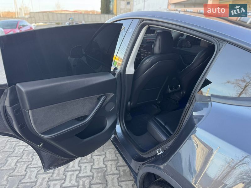 Внедорожник / Кроссовер Tesla Model Y 2020 в Луцке